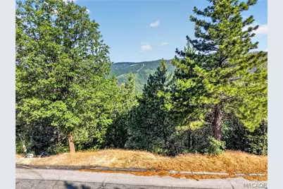 30308 Leprechaun Drive, Running Springs, CA 92382 - Photo 12