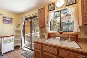 952 D Ln, Big Bear City, CA 92314 - Photo 12