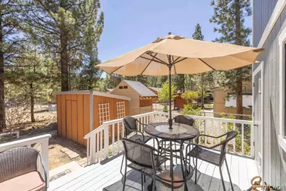 952 D Lane, Big Bear City, CA 92314 - Photo 32