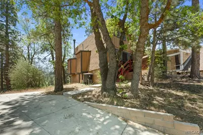1011 Butte Avenue, Big Bear City, CA 92314 - Photo 18