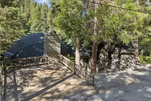781 Lake Dr, Lake Arrowhead, CA 92352 - Photo 4