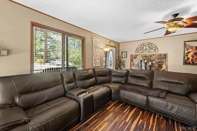 819 Holmes Lane, Sugarloaf, CA 92386 - Photo 10