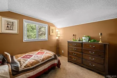 819 Holmes Lane, Sugarloaf, CA 92386 - Photo 30