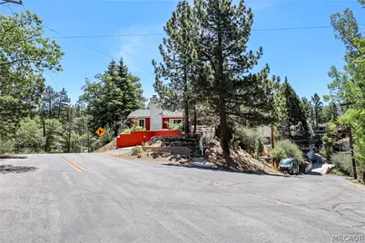 567 Silver Tip Drive, Big Bear Lake, CA 92315 - Photo 2