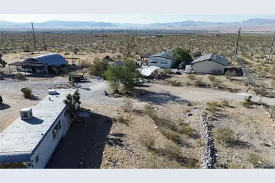 7535 Camp Rock Road, Lucerne Valley, CA 92356 - Photo 14