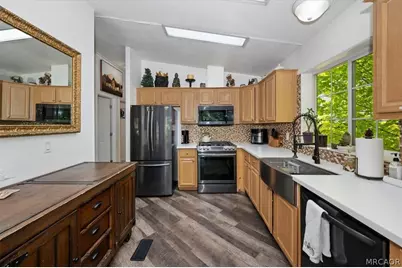 1106 W Country Club Boulevard, Big Bear City, CA 92314 - Photo 14