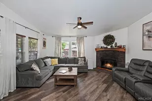 1106 W Country Club Blvd, Big Bear City, CA 92314 - Photo 8