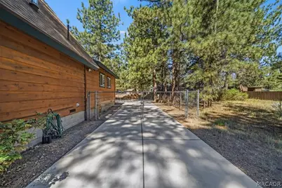 1033 Sierra Avenue, Big Bear City, CA 92314 - Photo 30