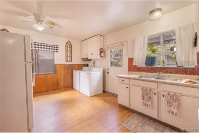593 Wabash Lane, Sugarloaf, CA 92386 - Photo 14