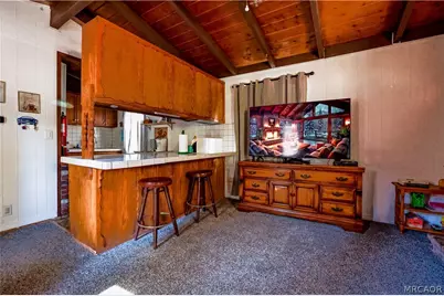 1015 W Sherwood Boulevard, Big Bear City, CA 92314 - Photo 12