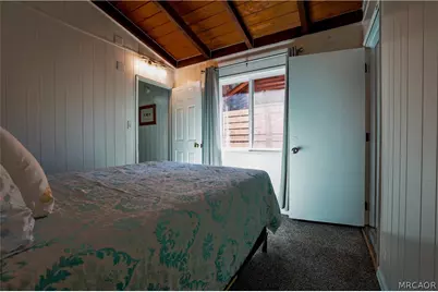 1015 W Sherwood Boulevard, Big Bear City, CA 92314 - Photo 16