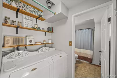904 E Fairway Boulevard, Big Bear City, CA 92314 - Photo 22