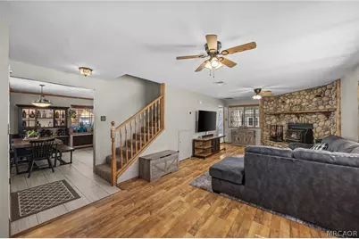 904 E Fairway Boulevard, Big Bear City, CA 92314 - Photo 8