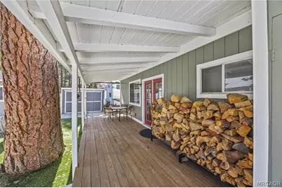 904 E Fairway Boulevard, Big Bear City, CA 92314 - Photo 32