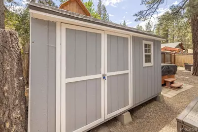 204 W Mojave Boulevard, Big Bear City, CA 92314 - Photo 10