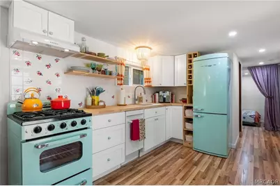 925 W Rainbow Boulevard, Big Bear City, CA 92314 - Photo 8