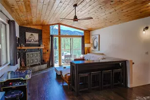 43734 Yosemite Dr, Big Bear Lake, CA 92315 - Photo 8