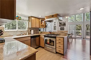 26355 Augusta Dr, Lake Arrowhead, CA 92352 - Photo 10