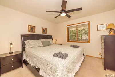 40034 Lakeview Drive, Big Bear Lake, CA 92315 - Photo 44