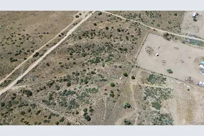 8001 Johnson Road, Phelan, CA 92371 - Photo 8