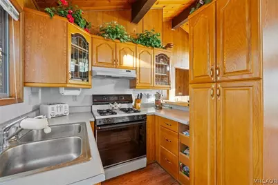 1501 Tuolumne Road, Big Bear City, CA 92314 - Photo 14