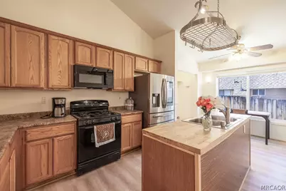 451 Maple Lane, Sugarloaf, CA 92386 - Photo 6