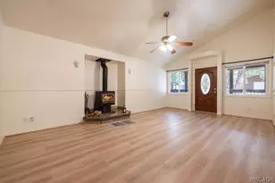 451 Maple Ln, Sugarloaf, CA 92386 - Photo 2