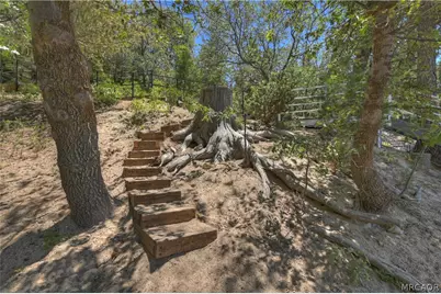 28714 Palisades Drive, Lake Arrowhead, CA 92352 - Photo 8