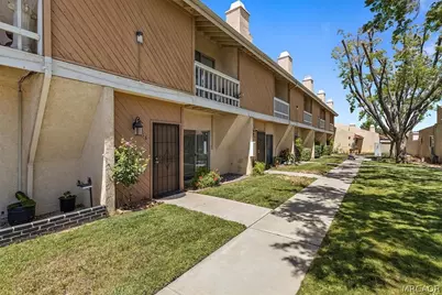 16465 Green Tree Boulevard #18, Victorville, CA 92395 - Photo 28