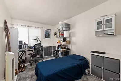 16465 Green Tree Boulevard #18, Victorville, CA 92395 - Photo 16