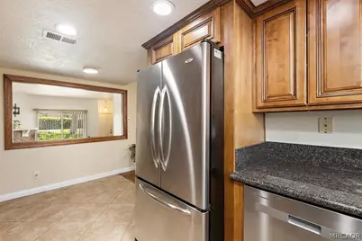 16465 Green Tree Boulevard #18, Victorville, CA 92395 - Photo 14