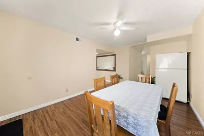 16465 Green Tree Boulevard #18, Victorville, CA 92395 - Photo 8