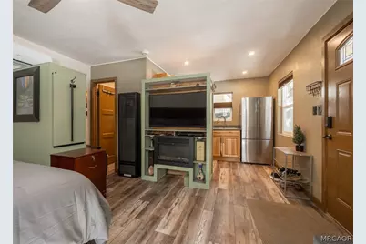 901 & 903 W Rainbow Boulevard, Big Bear City, CA 92314 - Photo 20