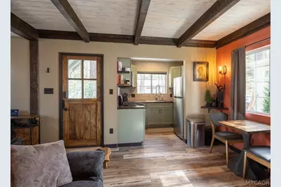 901 & 903 W Rainbow Boulevard, Big Bear City, CA 92314 - Photo 10