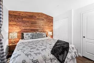 201 Maple Ln, Sugarloaf, CA 92386 - Photo 14