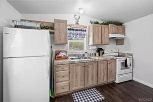 201 Maple Ln, Sugarloaf, CA 92386 - Photo 12
