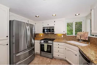 334 Highland Drive, Lake Arrowhead, CA 92352 - Photo 16