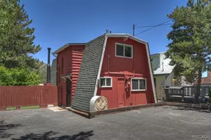 929 W Fairway Blvd, Big Bear City, CA 92314 - Photo 4