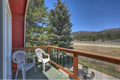 929 W Fairway Boulevard, Big Bear City, CA 92314 - Photo 30