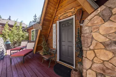 1126 Crags Lane, Fawnskin, CA 92333 - Photo 2