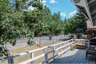 945 Green Way Drive, Big Bear City, CA 92314 - Photo 20