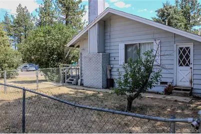 945 Green Way Drive, Big Bear City, CA 92314 - Photo 22