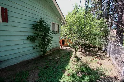 945 Green Way Drive, Big Bear City, CA 92314 - Photo 44