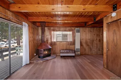 530 W Sherwood Boulevard, Big Bear City, CA 92314 - Photo 4