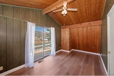 530 W Sherwood Boulevard, Big Bear City, CA 92314 - Photo 16