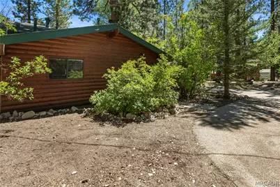 39625 Flicker Road, Fawnskin, CA 92333 - Photo 18