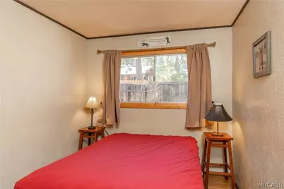 526 W Aeroplane Boulevard, Big Bear City, CA 92314 - Photo 16