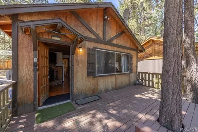 526 W Aeroplane Boulevard, Big Bear City, CA 92314 - Photo 4