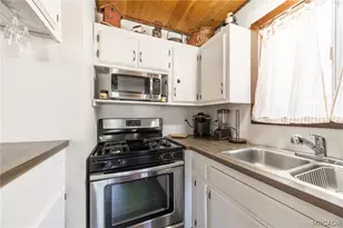 526 W Aeroplane Blvd, Big Bear City, CA 92314 - Photo 12