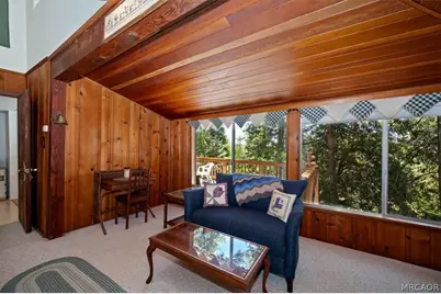 563 E Victoria Court, Lake Arrowhead, CA 92352 - Photo 10